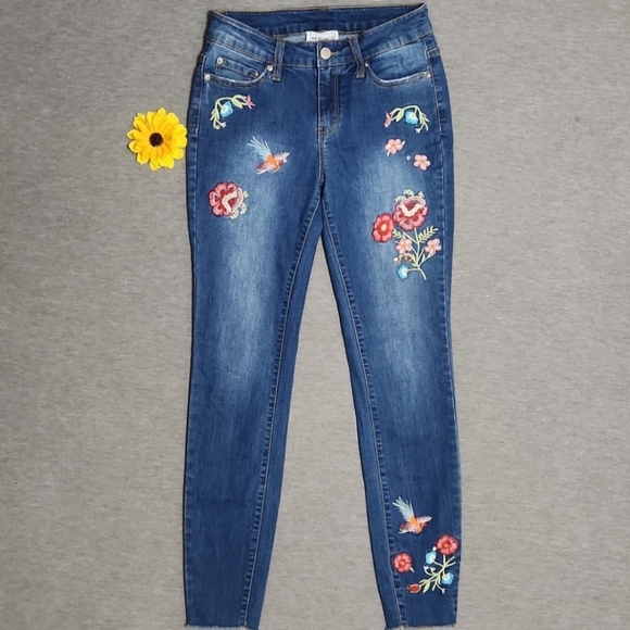 Skinny Jeans are BACK In-Fashion❗️ 2025 Trend Predictions are IN❗️Shop NOW❗️ - Picture 7 of 9